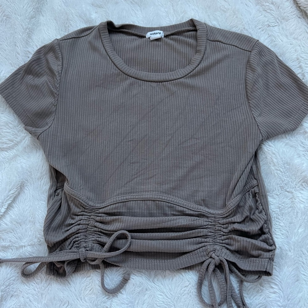 Garage brown top